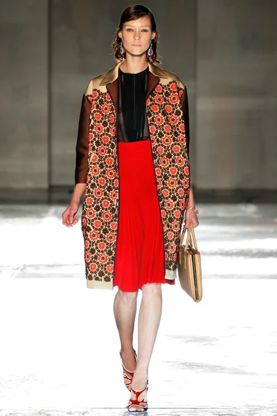 Look 14